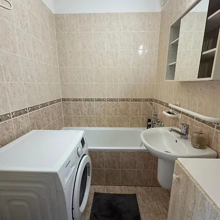 Blackwood Kitchen Apartment Bratislava