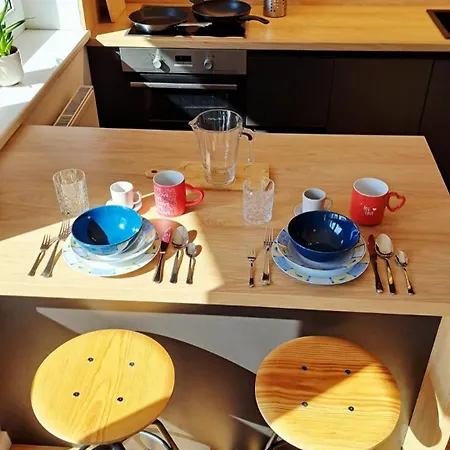 Blackwood Kitchen Apartment