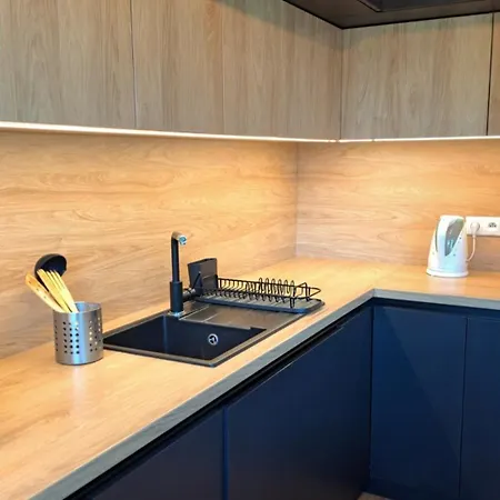 Apartment Blackwood Kitchen *