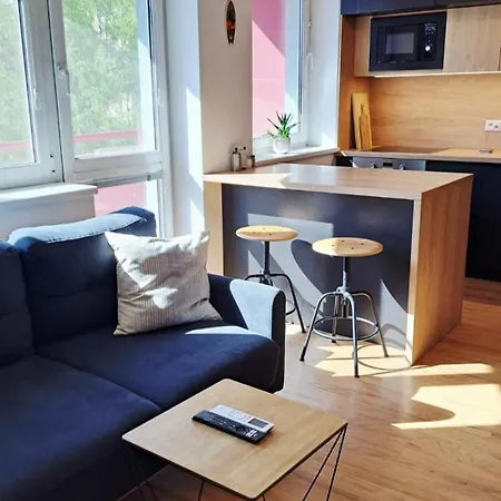 Blackwood Kitchen Apartment *